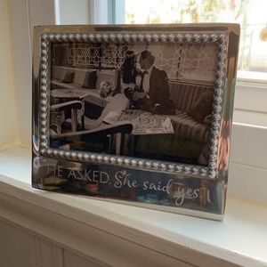 Almost-New Mariposa Engagement Picture Frame (4 by 6)